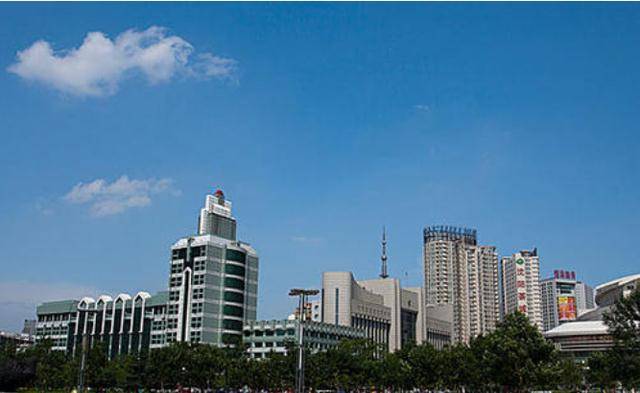 辽宁城市经济实排名_辽宁“最有希望”的城市,综合实力排东北第一,经济