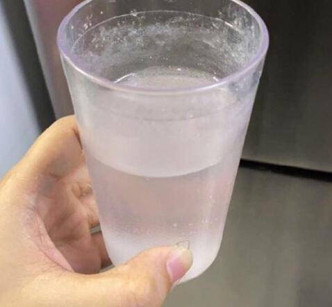 神吐槽:女子餐厅吃饭遭男伴暗中下药,刑拘、