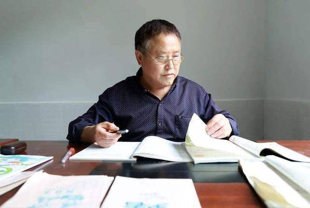 举报|教师工资将翻倍？新政策出台，年底有望高于公务员！老师：等吧