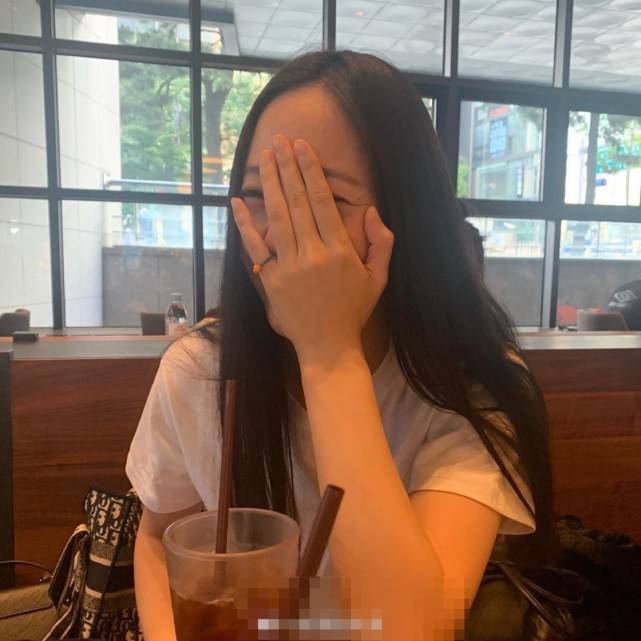 近照|原创减肥成功的郑秀晶近照,长发的她越来越清新温婉,气质都比以前好