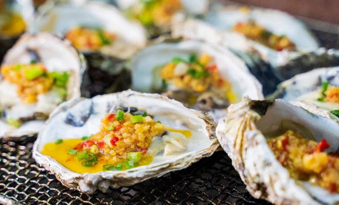 连唐僧|生蚝比47码皮鞋大，连唐僧都无法拒绝藏在昆明小区的老字号烧烤