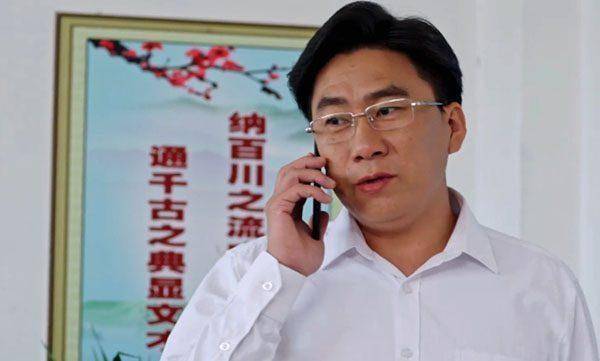 王小利为了直播捞金与师父赵本山“闹翻”,值吗?