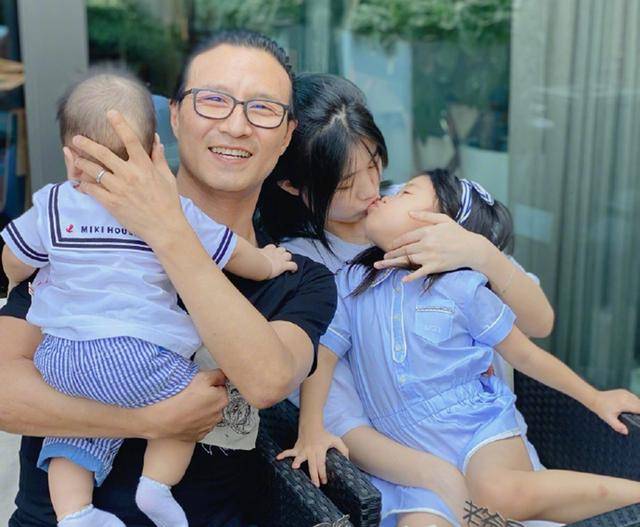 章子怡2亿豪宅曝光，游戏厅游泳池应有尽有，宠