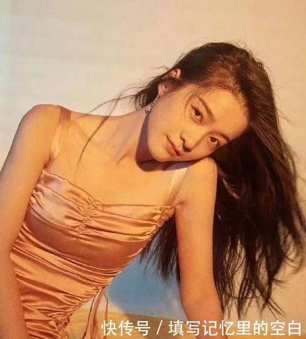 热巴|当168的热巴撞上165张雪迎，终于知道“胯宽”身材，有多美了