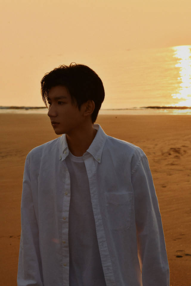 男孩|原创王源新MV花絮照曝光，即将20岁男孩的自由与希望