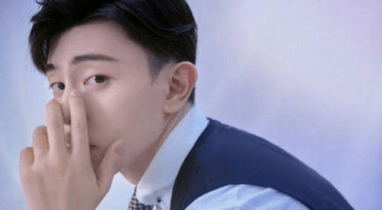 怎么样才可以当一名演员 ca1b917906cf4442b721758ff3c643ec.png