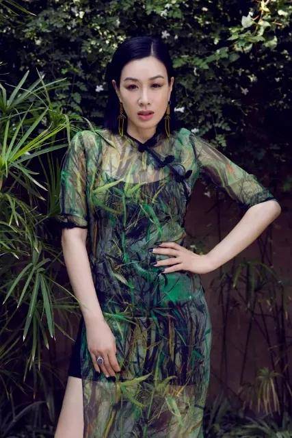 旗袍|风情万种，摇曳生姿，姐姐们女团造型飒极了，这个造型也是极美的
