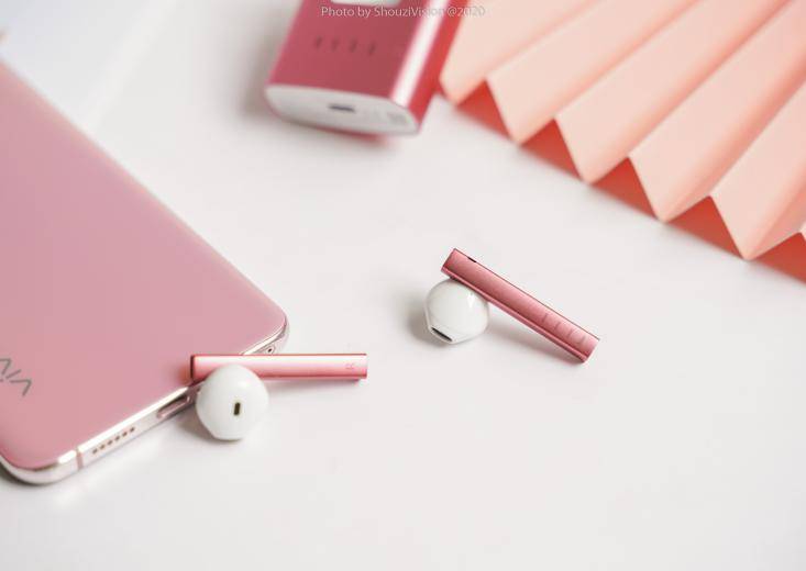 耳机|FIIL CC新出潮流猛男粉配色。可以，这很汪峰老师