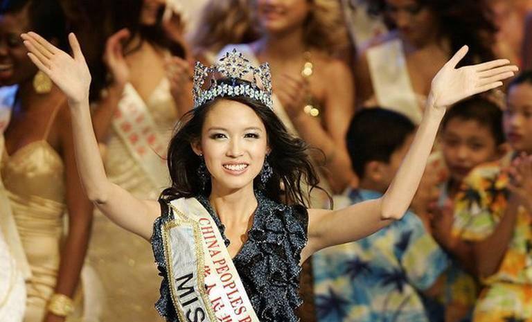 中国第一美女小姐:曾获世界赛选美冠军,腿长能捅到屋顶