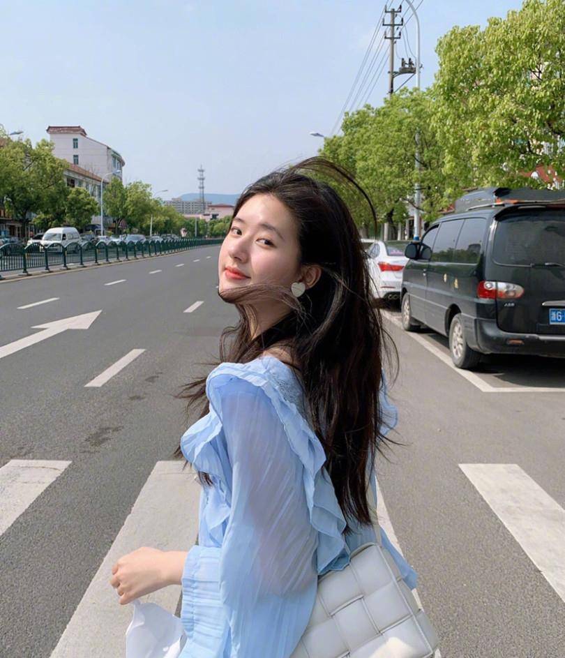 原创赵露思被称为"生图王者",精修图却在娱乐圈排不上号,这也太扯了!