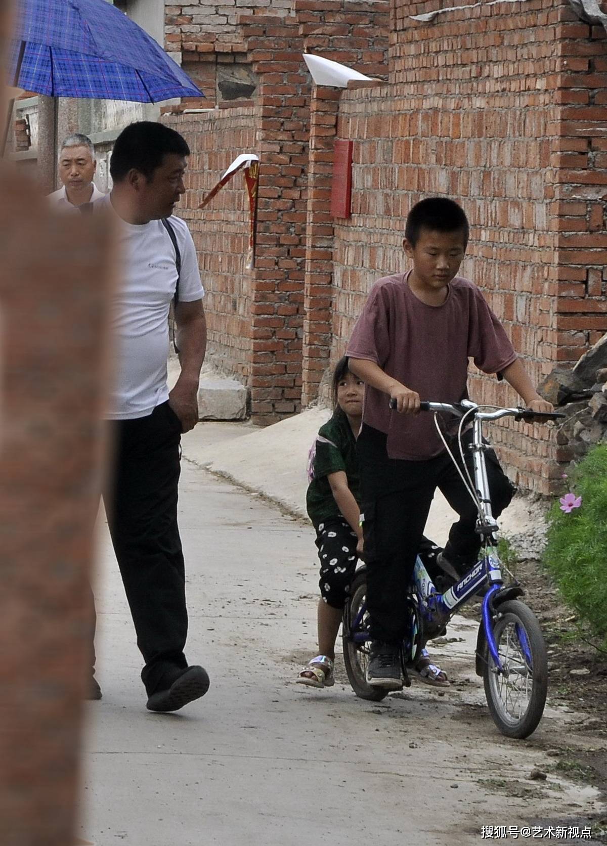 见闻记录|让乡村的孩子《过上好日子》！微电影真情拍摄令人泪目。