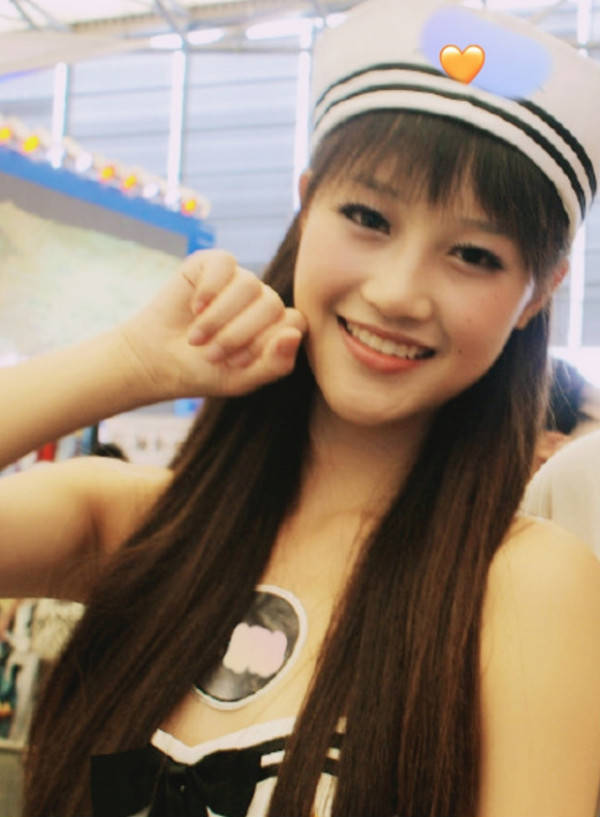 形象|别再被蓝盈莹骗了！早年旧照流出，跟现在比完全就是两个人