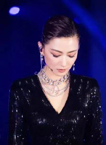 浪姐“皇族”万茜真的最受观众喜爱吗?