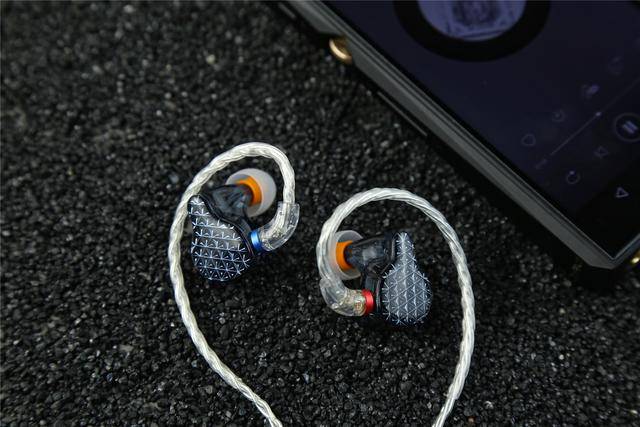 声音|体会潺潺流淌的乐符 飞傲FA9试听