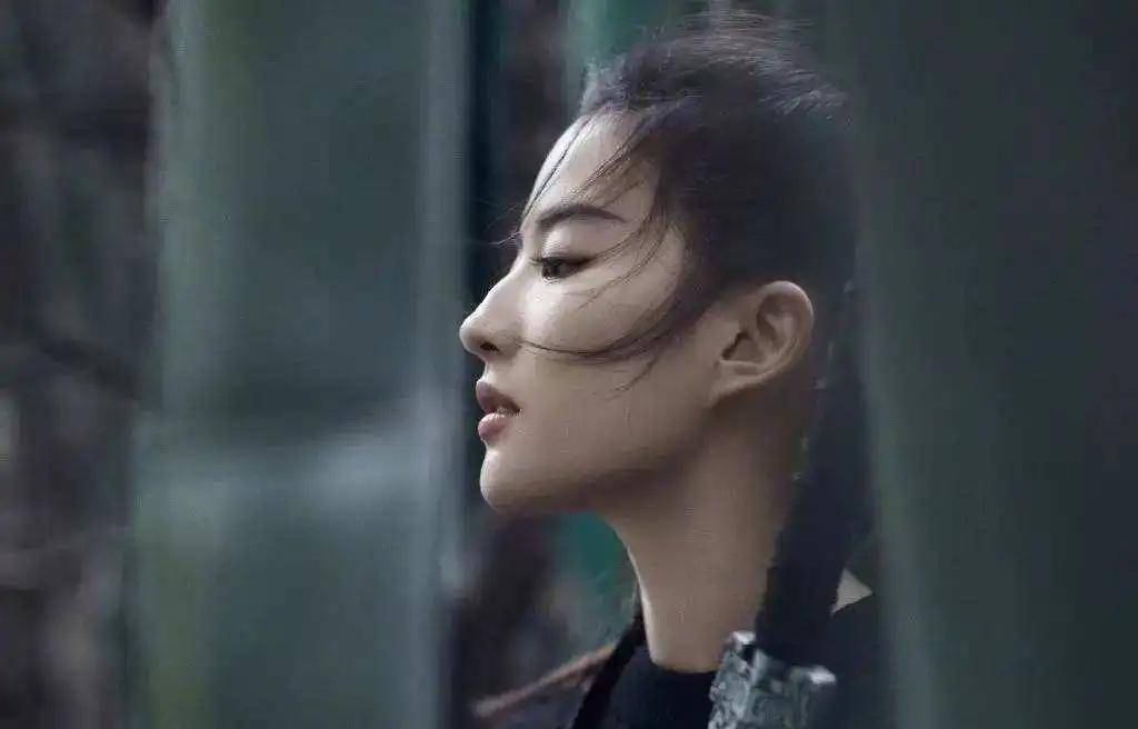 这两块|这两块骨头平行的人,都有隐藏的高级骨相