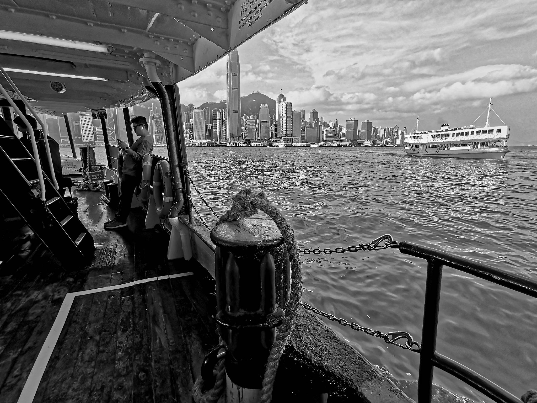 美图|生活就是那匆匆而过的身影，摄影达人的手机街拍。