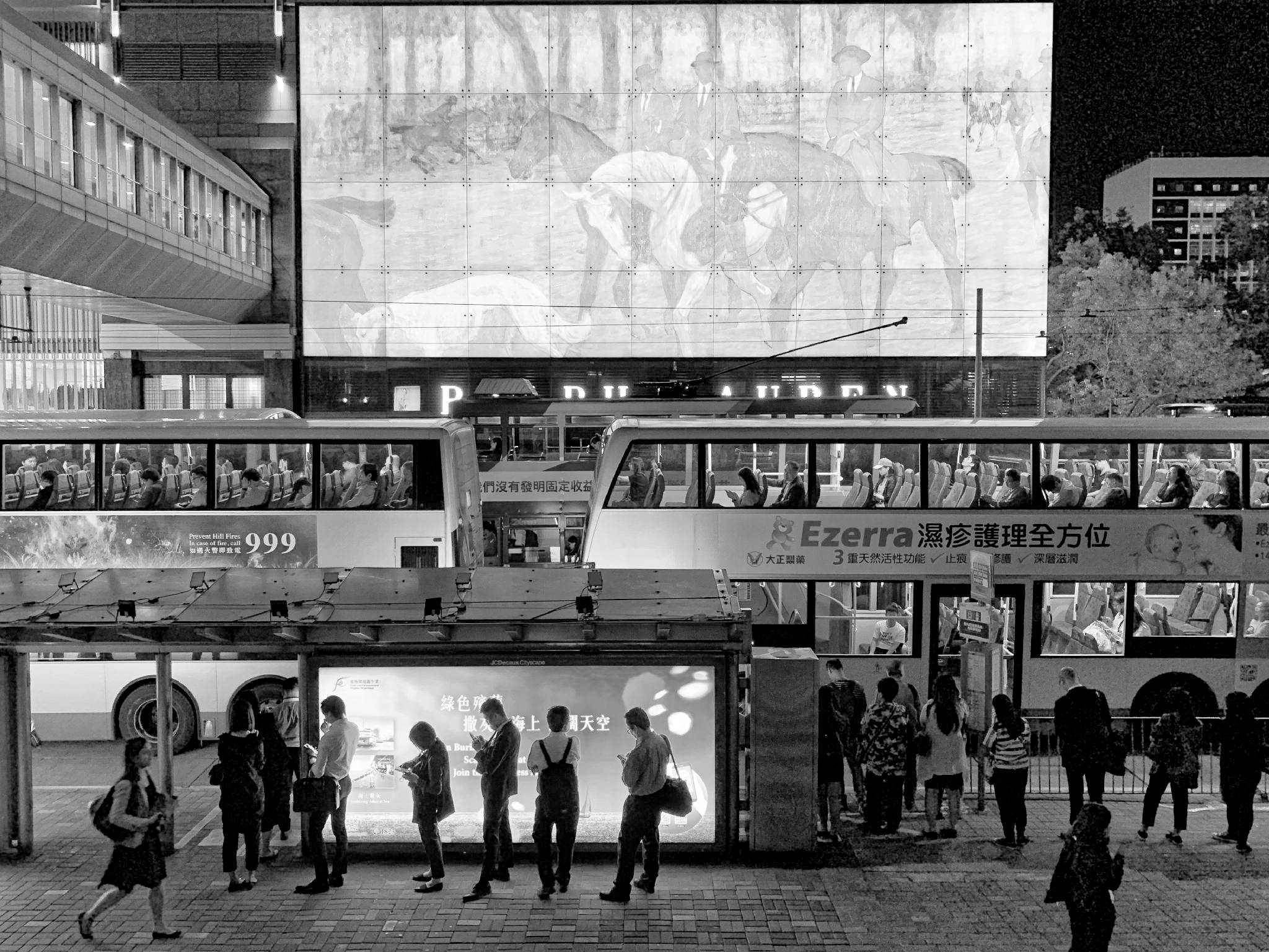 美图|生活就是那匆匆而过的身影，摄影达人的手机街拍。