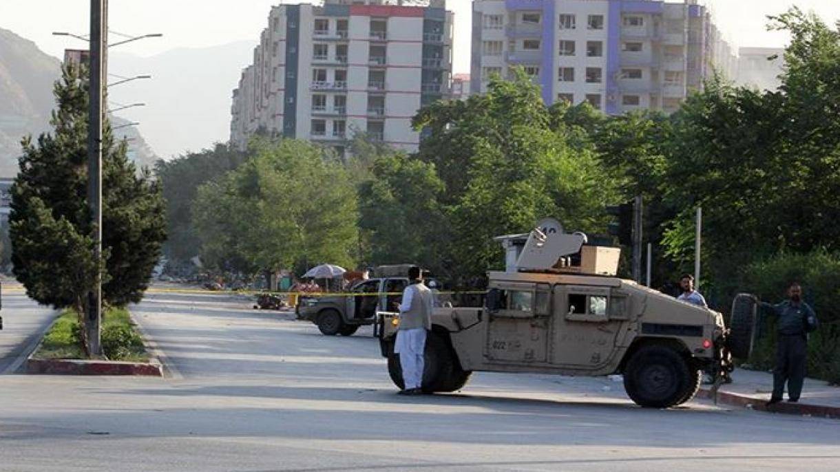 父母惨遭杀害 阿富汗复仇少女持AK-47步枪击毙凶手