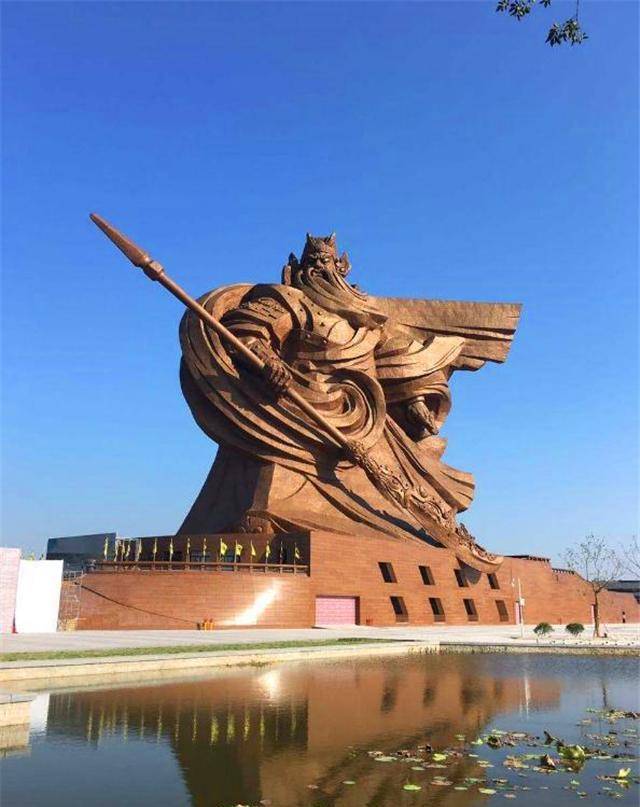 原创全球最大的关公像:斥资15亿建造就在湖北,有安全隐患或将拆除