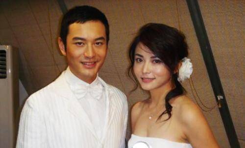 2009年,黄晓明初恋李钰穿婚纱下葬,为何在葬礼上却未见他的身影