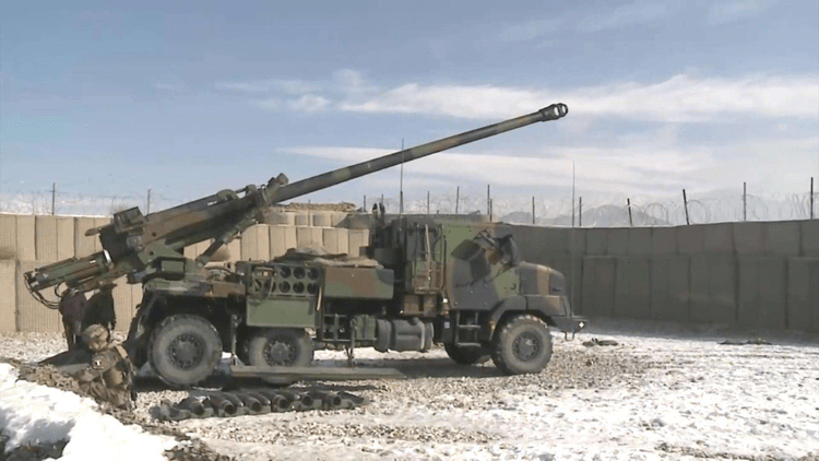 原创俄版"凯撒"曝光,152mm卡车炮信息化程度高,解放火炮能否媲美