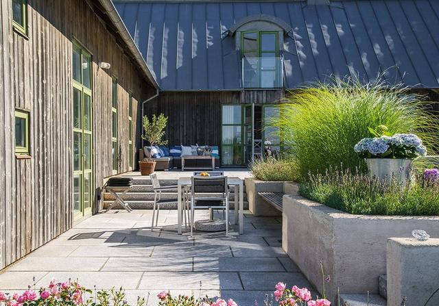 怎样装饰家庭小院 fbfab486d33548c09a11ff8f7818f249.jpeg