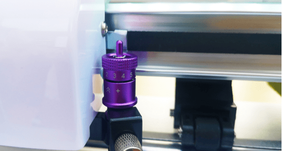 深度|洛克切膜机深度体验：挖掘手机贴膜的商机和乐趣