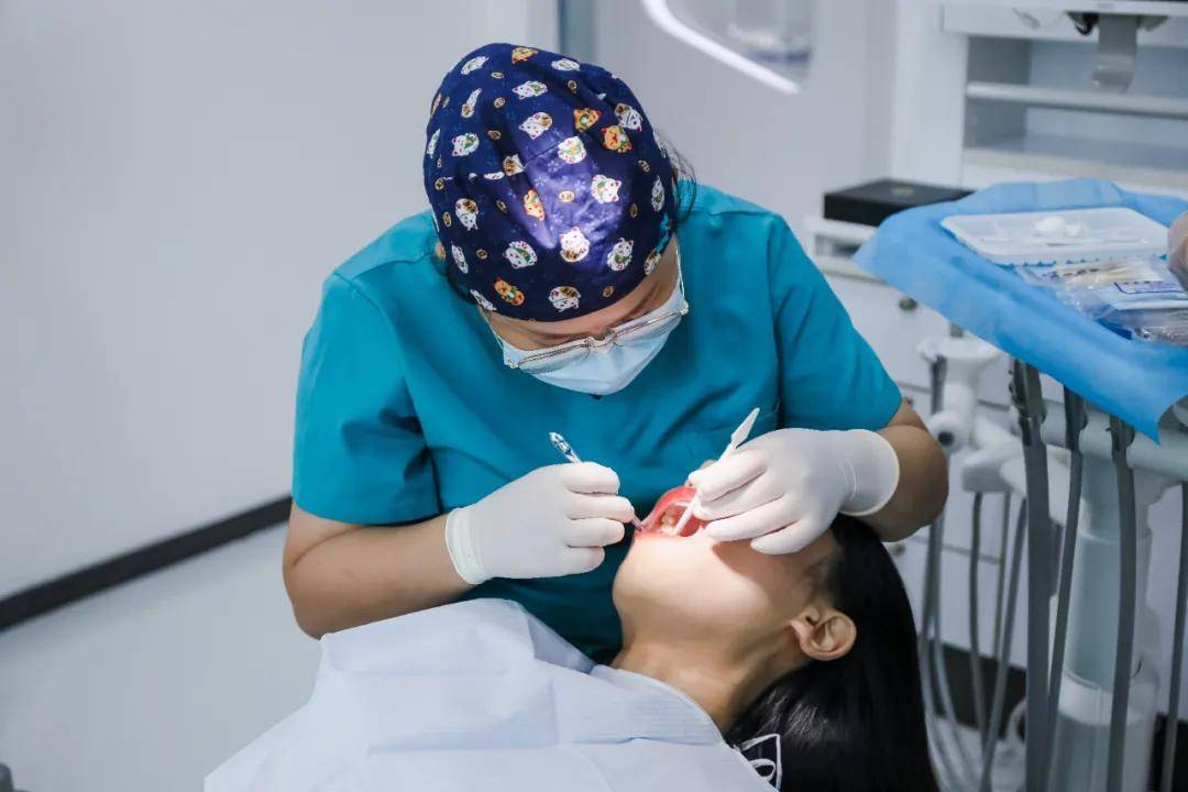 口腔|变美秘密！明星同款牙齿隐形矫正，隐适美暑期半价福利！