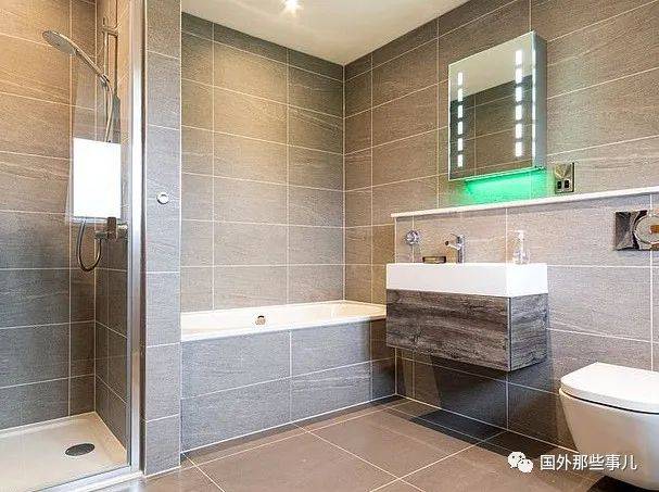 约合|男子价值1100万元海景房仅挂18元甩卖，他还倒贴134万