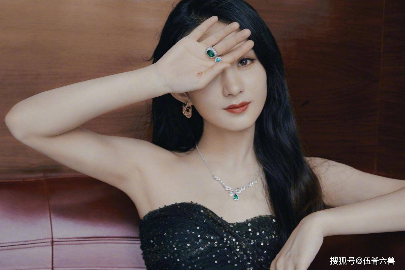 赵丽颖发文为王一博的《街舞3》打 call，却因带