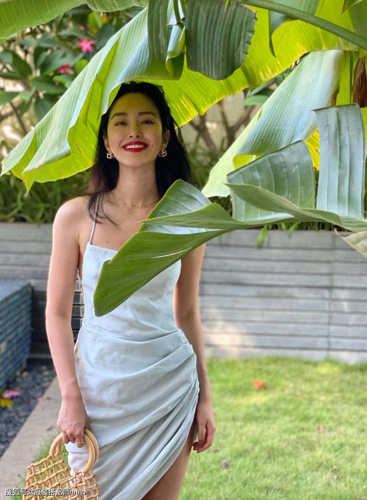 项链|为什么你的穿搭比不过杨采钰优雅，原来是少了配饰助阵