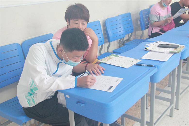 教学|敕勒川实验中学2020级新生“一对一”见面会答疑解惑绘蓝图