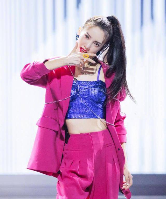 闲置|姐姐们的二手衣橱，是你不知道的“乘风破浪”