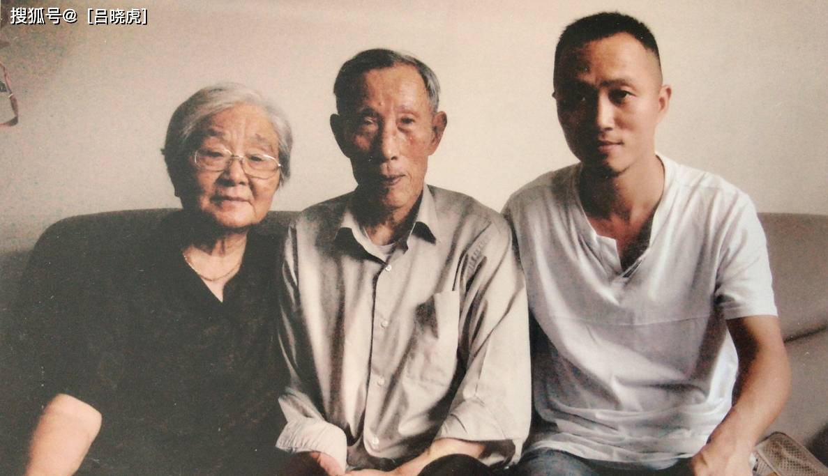 广播电台|梁久朝和他的《心花一瓣》