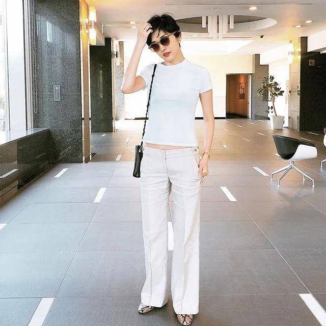 长裙|T恤配长裙 日本博主们夏日最清凉的搭配推荐