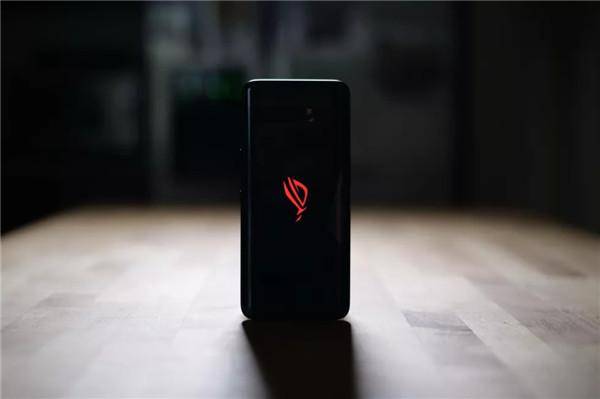 Phone|华硕ROG Phone 3全面评测：堪称有史以来最强大Android手机