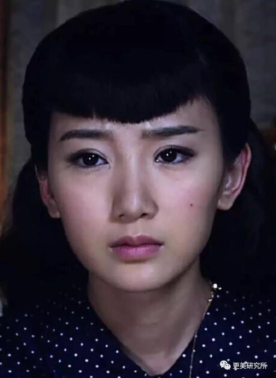 双眼皮|翻了100张照片，才发现她是贵圈换头最失败的女星