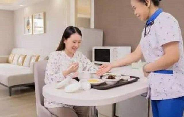 原创妻子坐月子42天不洗头，“出关”时造型辣眼，丈夫：能退货吗？