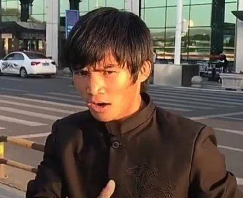 王波|原创武僧一龙再获力挺！著名作家：皮香远太无耻，像狗皮膏药粘着一龙