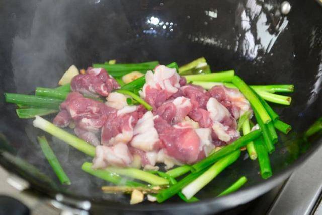 炒肉丝需要放料酒么 f7212aca2ba540fd8a06457f503d5d96.jpeg