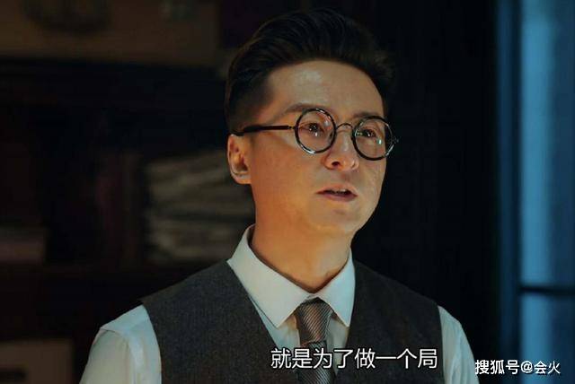 方达生|原创41岁朱雨辰吃路边摊挖鼻孔，在家＂妈宝＂在外大男人，前后反差大