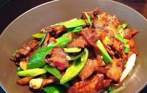 什么菜炒肉好吃又不过瘾 fae36d66cbe14316ab51241d12d98738.jpeg