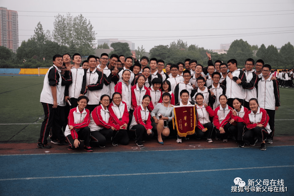 范莉|全班平均分673！独家专访华师一长飞班班主任范莉老师高考最高分725