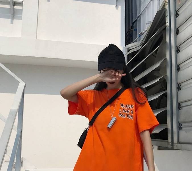 t恤穿搭技巧夏天 1d56b9d8b66042bfa19e7a6d4a667857.jpeg