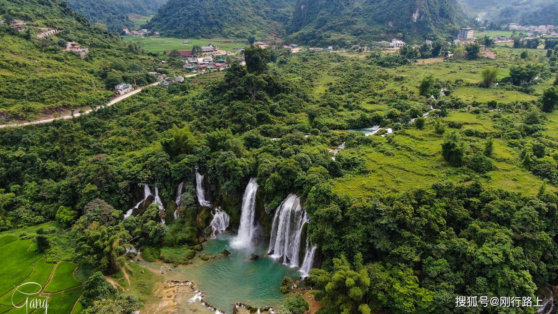 原创德天瀑布,中越边境不可错失的美景,国人不小心就变身出国游