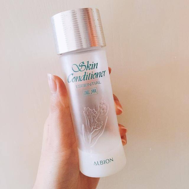 爽肤水什么时间用最佳 43228e7e2f264675aecbe48deb85f8b1.jpeg