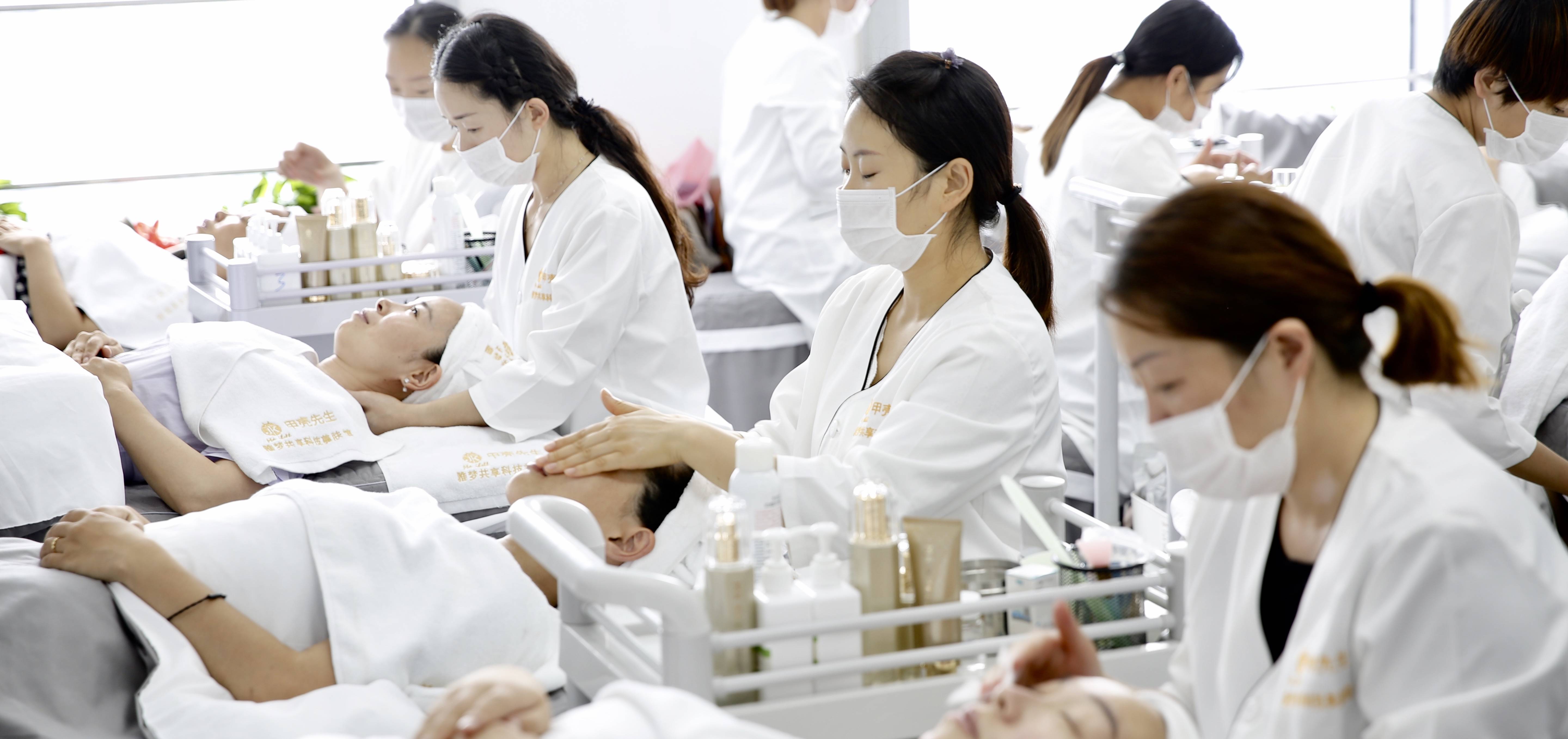 服务|甲壳先生：从一家店到国家一级皮肤管理连锁服务企业