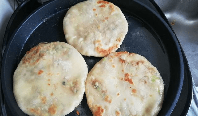 在家怎么做牛肉馅饼 c3c3b2ffd9444089a4dff24e7f0eb86e.png