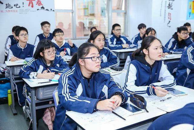 教育|榜样的力量，卓越教育高四学校揭秘提分技巧