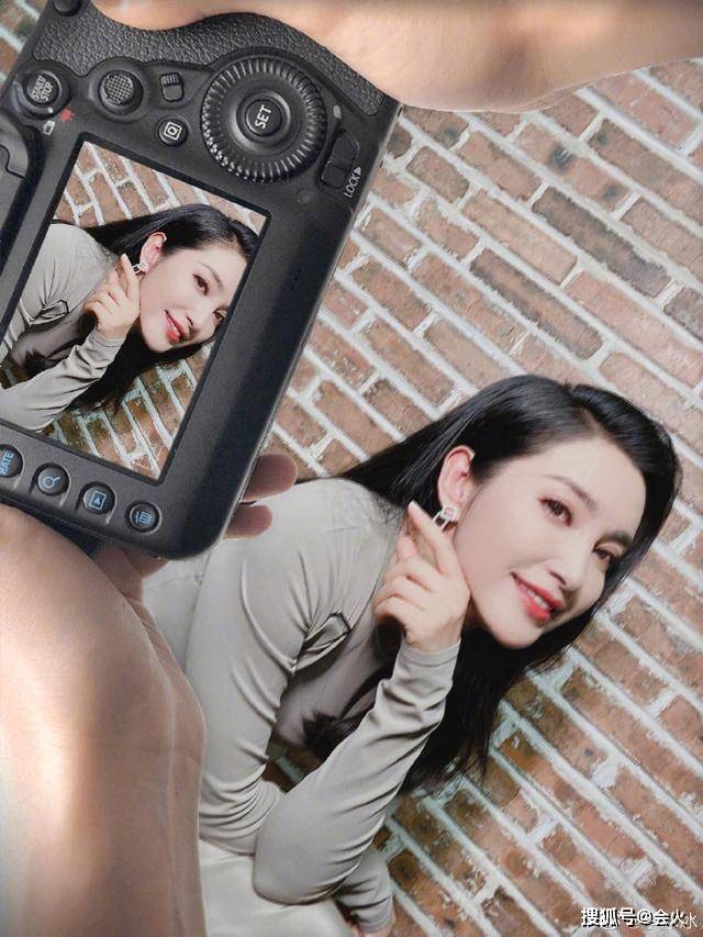 路人|47岁李冰冰脸崩了？路人实拍图暴露真实状态，面部浮肿腰腹赘肉多